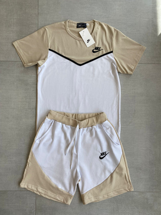 Chandal de Nike Tech corto / Marrón y blanco