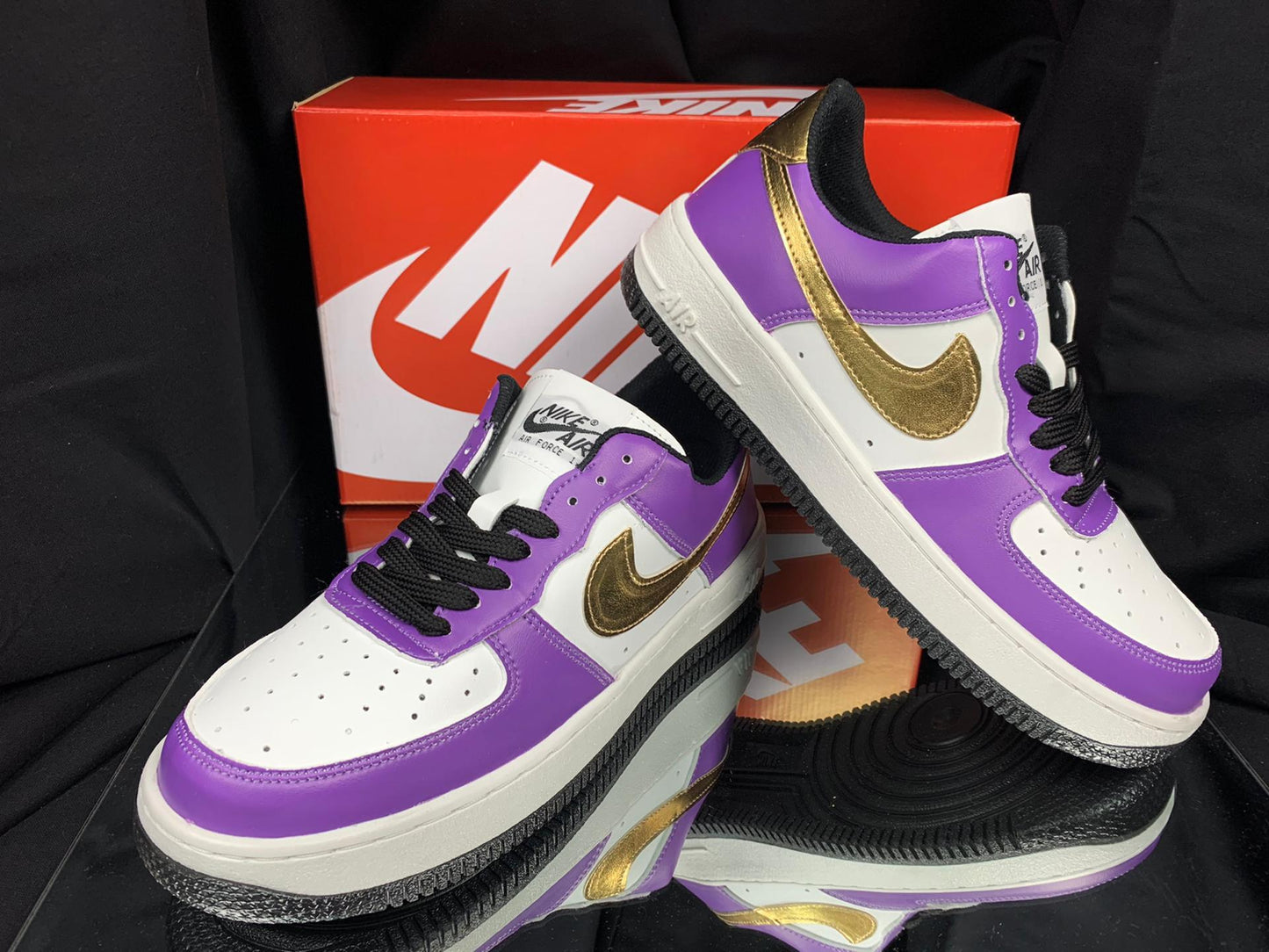 Zapatillas Nike AIR FORCE MORADAS