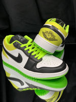 NIKE AIR JORDAN 1 BAJAS VERDES Y BLANCAS